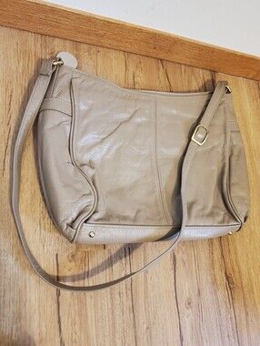 SAS Genuine Handsewn Leather Bag Cream/light Tan Color